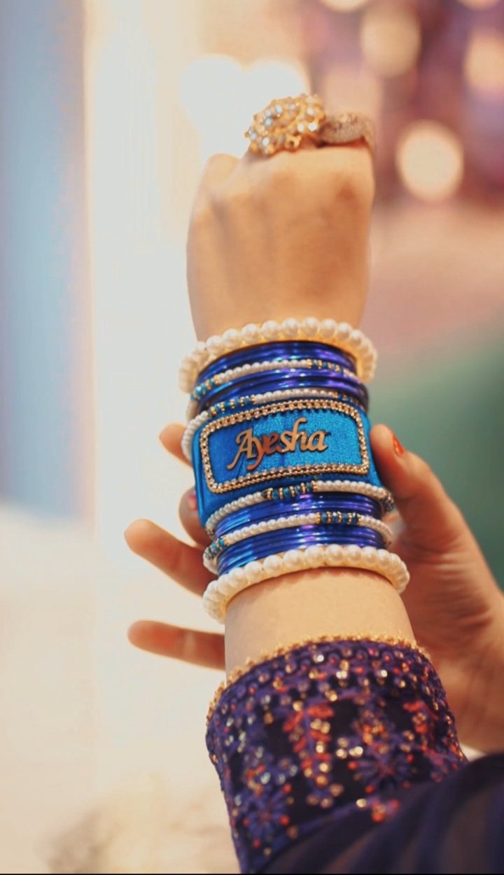 Customize bangles with elegant color